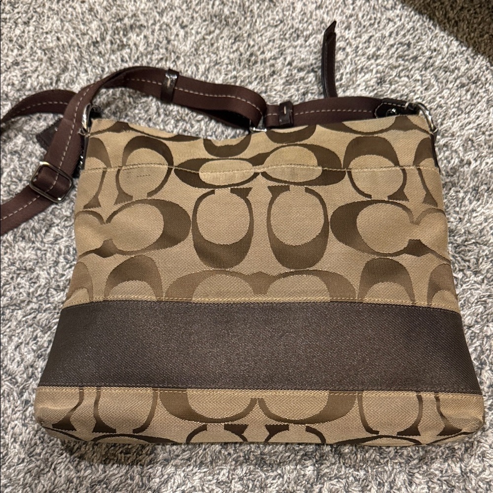 Coach Tan and Brown Signature Shoulder Bag gallery tote purse handbag designer - Picture 6 of 12
